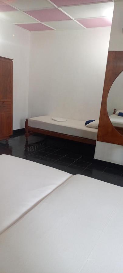 Ocean View Tourist Guest House At Negombo Beach Near The Airport Kültér fotó