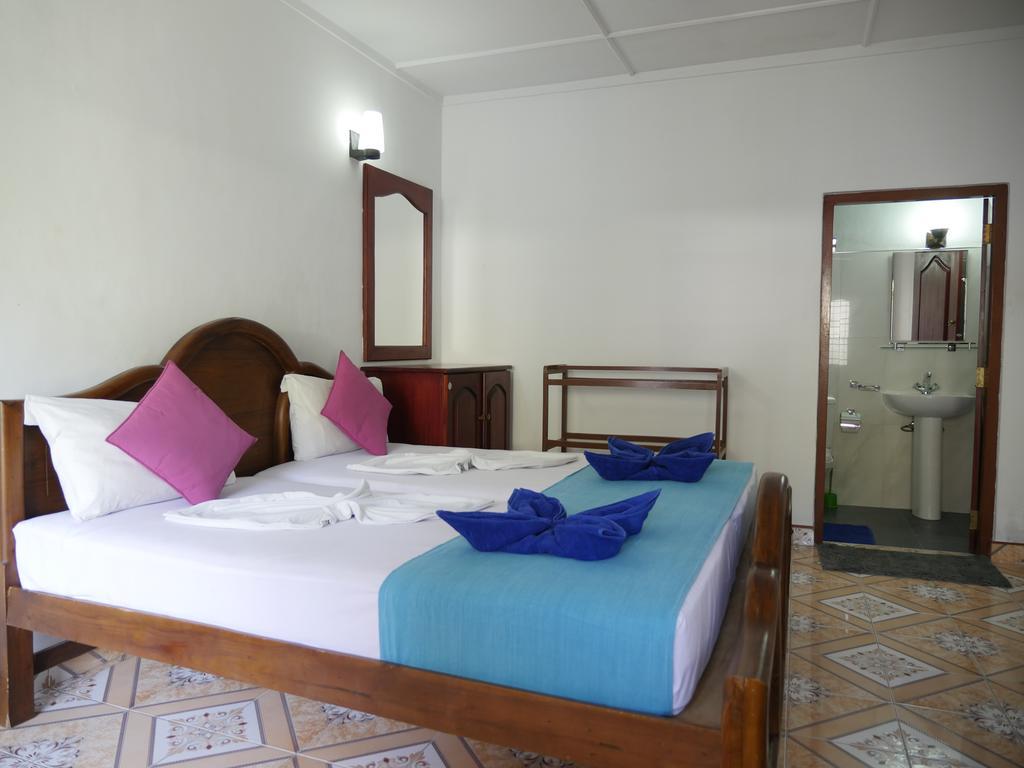 Ocean View Tourist Guest House At Negombo Beach Near The Airport Kültér fotó