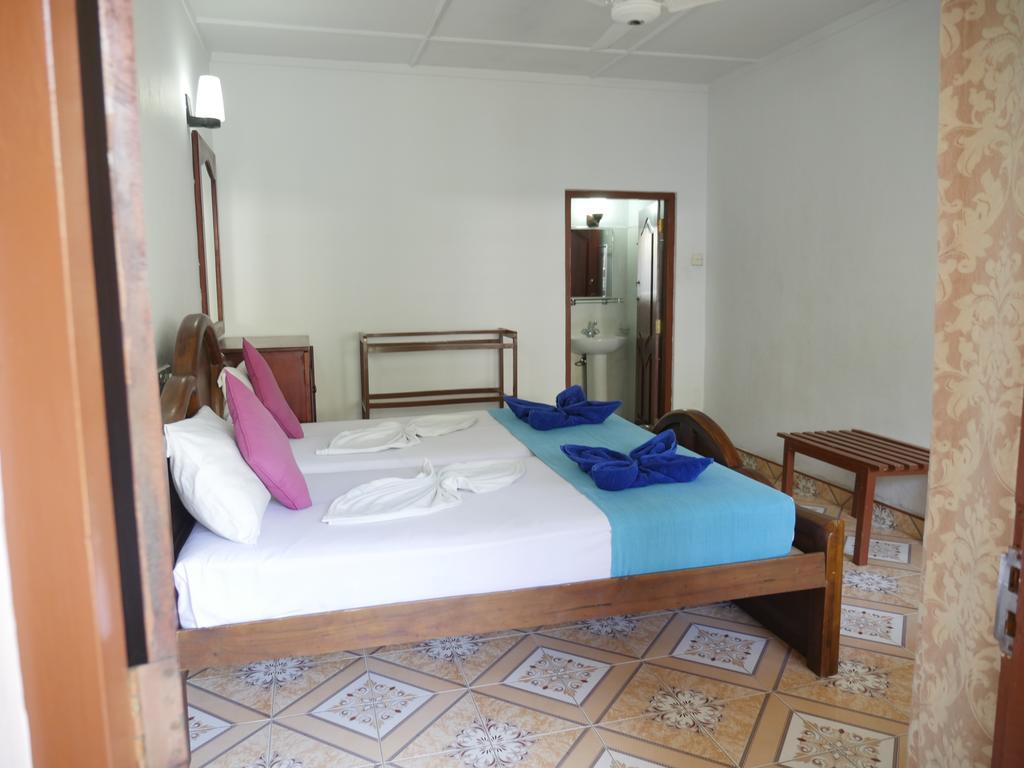 Ocean View Tourist Guest House At Negombo Beach Near The Airport Kültér fotó