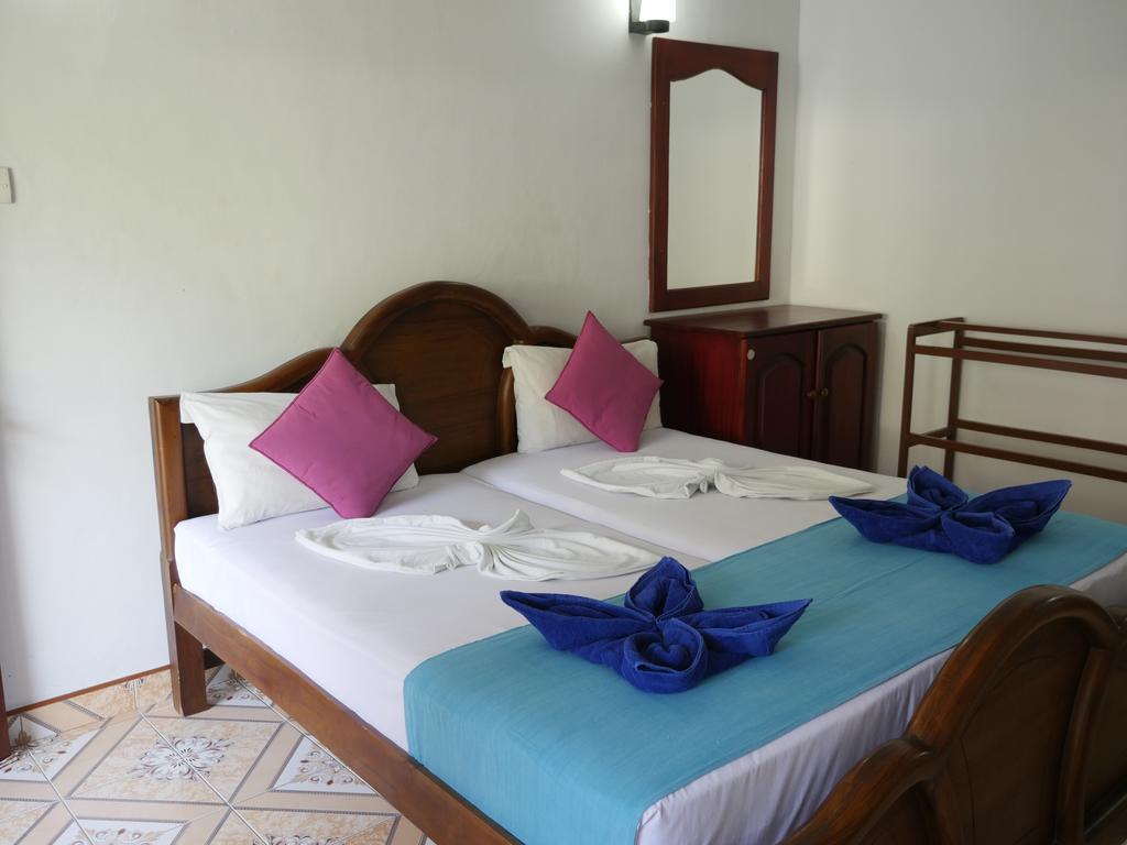 Ocean View Tourist Guest House At Negombo Beach Near The Airport Kültér fotó